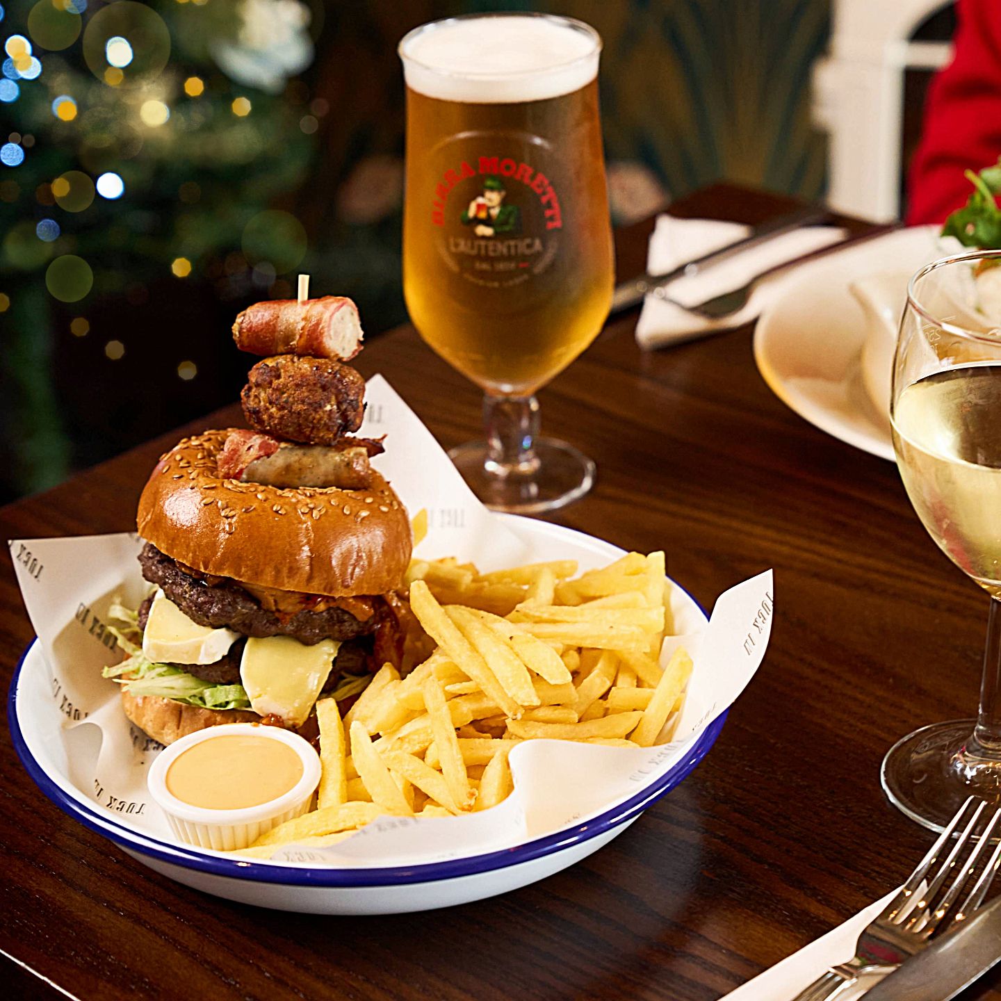 Festive Lunch & Dinner at The Griffin in Loughborough